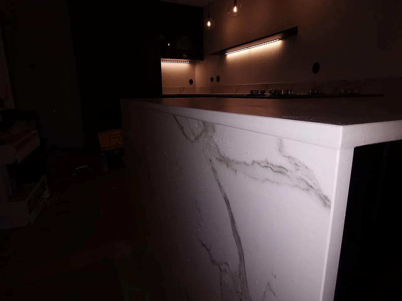 Dekton Aura 15 - Varberg  2021-10-07.