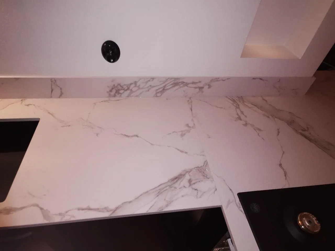 Dekton Aura 15 - Varberg  2021-10-07.