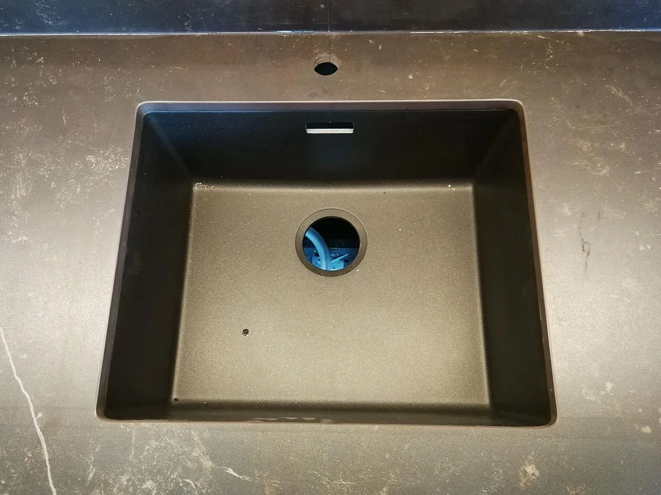 Projekt Dekton Kelya - Sundbyberg.