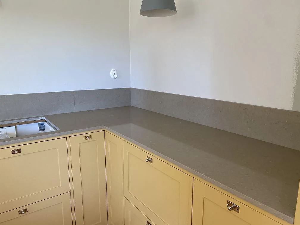 Projekt Silestone Coral Clay - Skarpnäck.