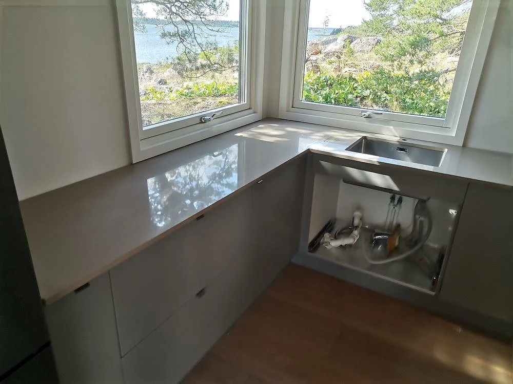 Projekt Silestone Rougui - Gräsö.