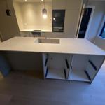 Dekton VK01 Nebbia - Älmhult - montering  2025-03-07