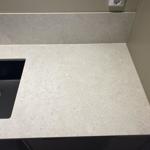 Dekton VK01 Nebbia - Älmhult - montering  2025-03-07