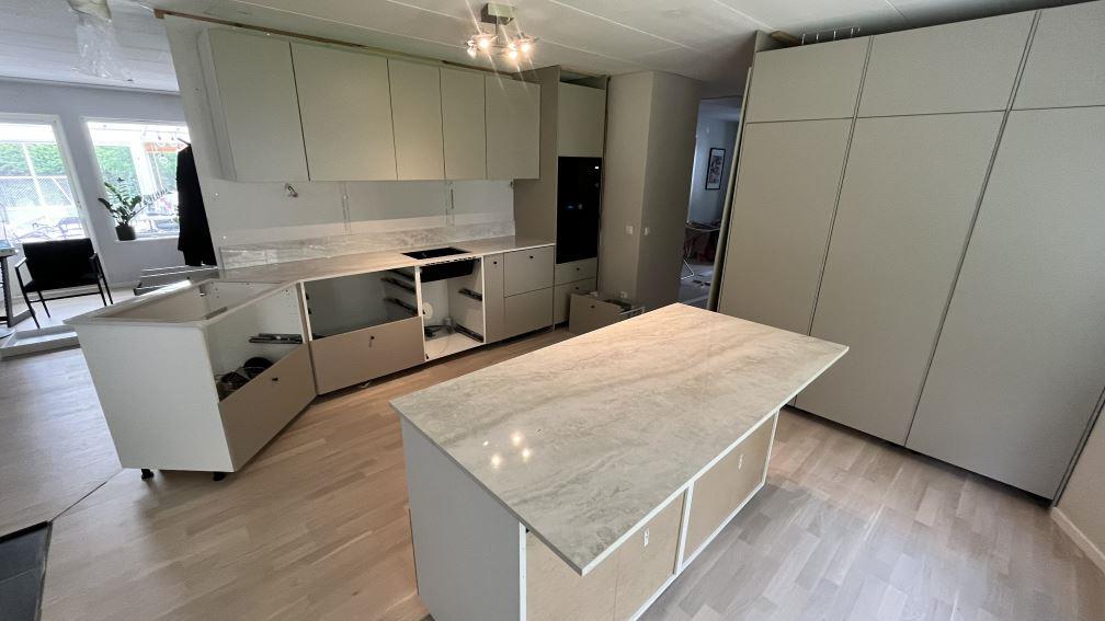 Nuovo Corso Taj Mahal - Sturefors - montering  2025-06-08