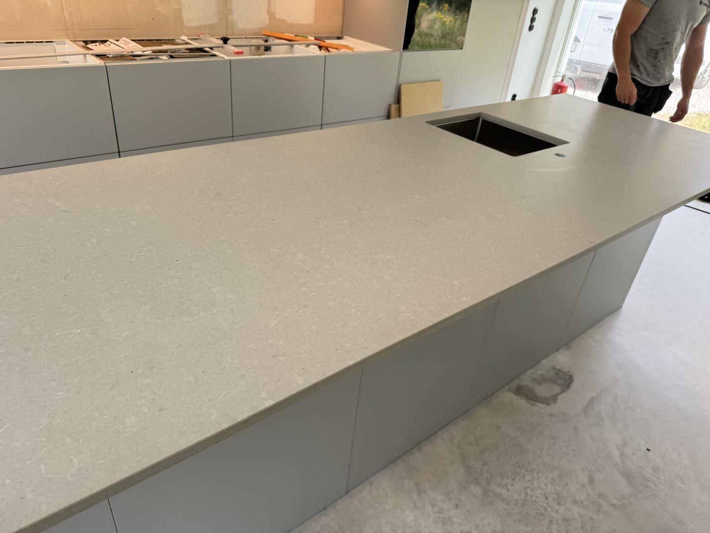 Technistone Noble Concrete Grey - LISTERBY - montering  2025-07-04