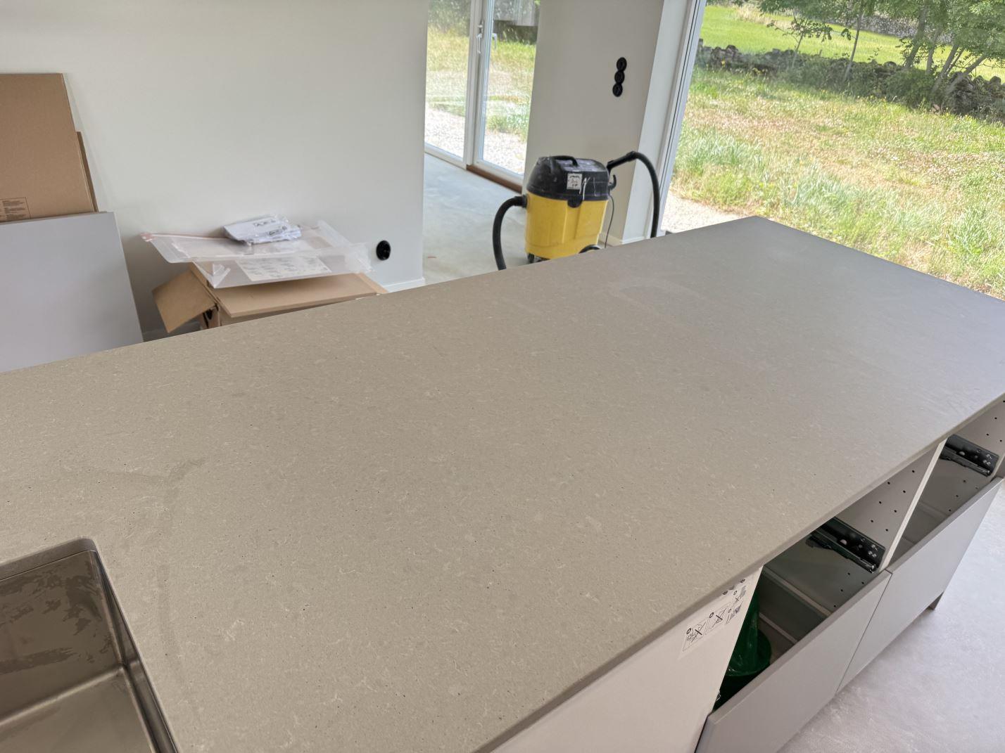 Technistone Noble Concrete Grey - LISTERBY - montering  2025-07-04