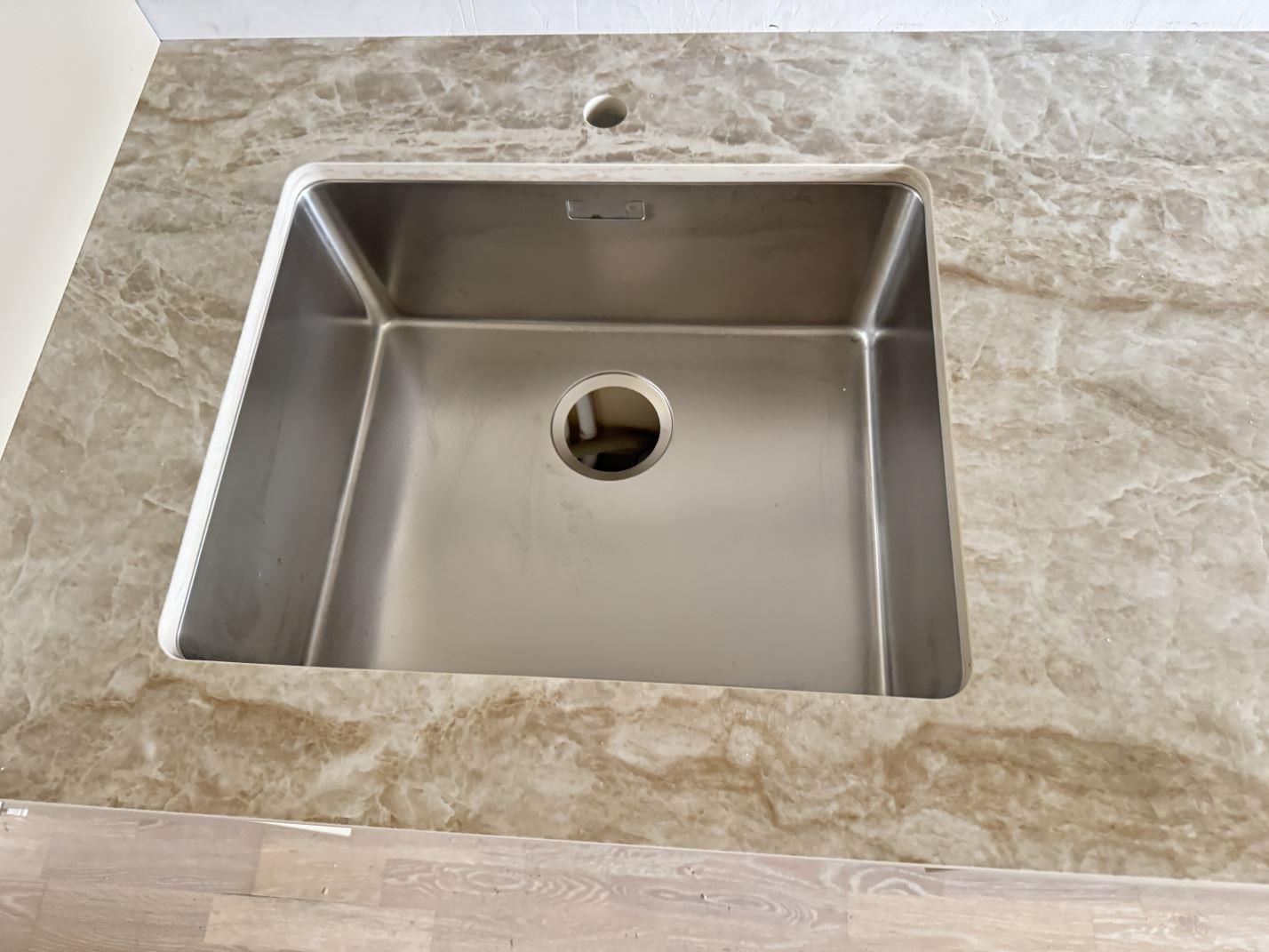 Dekton Taga - Västra Frölunda - montering  2025-07-02