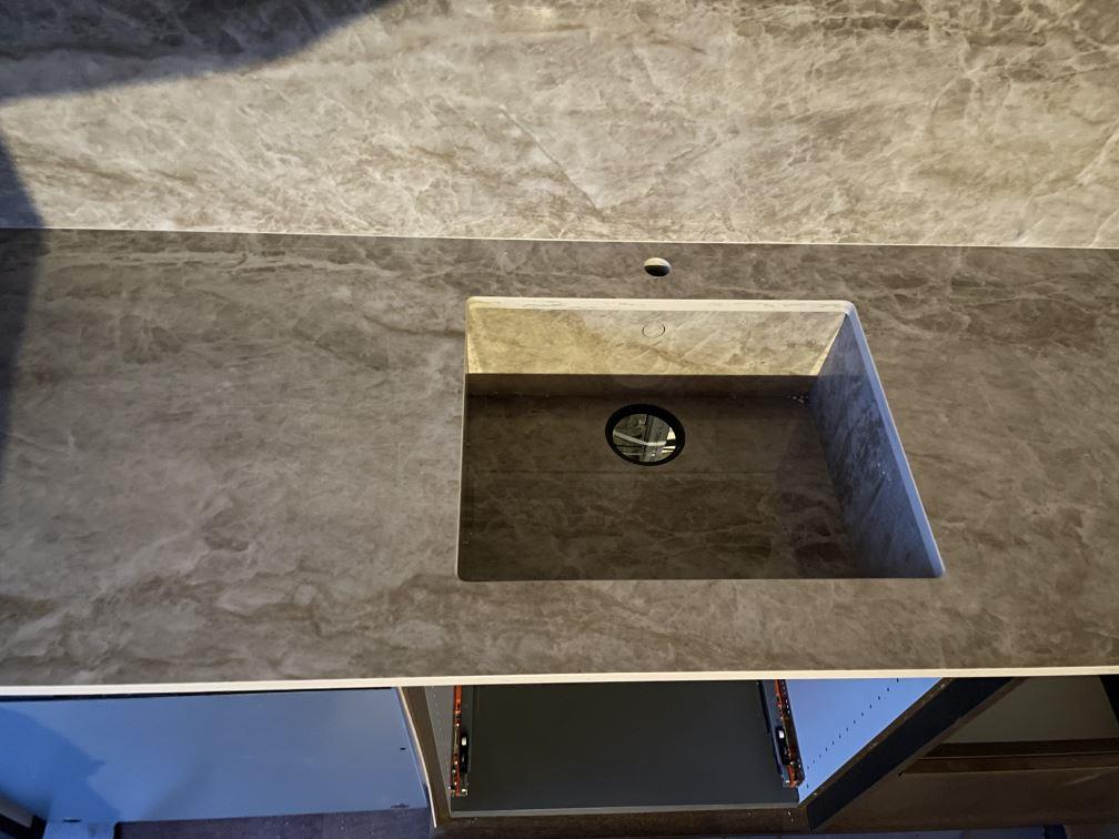 Dekton Taga - Gentofte - montering  2025-12-14