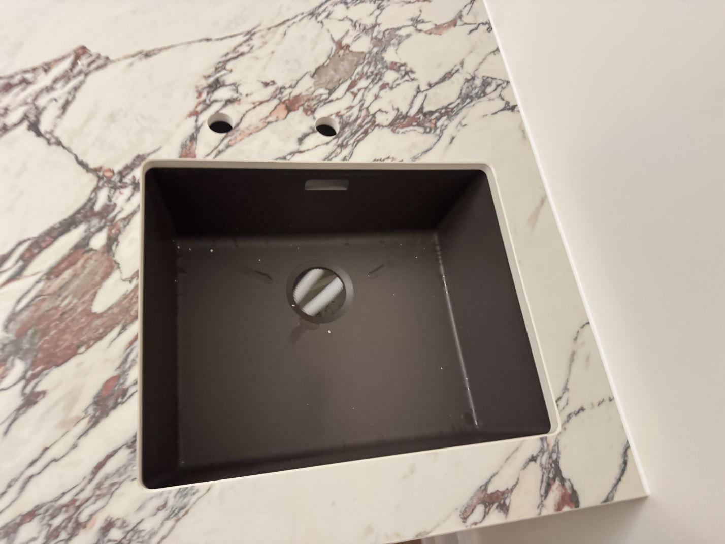 Nuovo Corso Arabescato Viola - Helsingborg - montering  2025-12-21