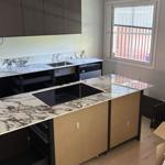 Nuovo Corso Arabescato Viola - Vällingby - montering  2026-05-29