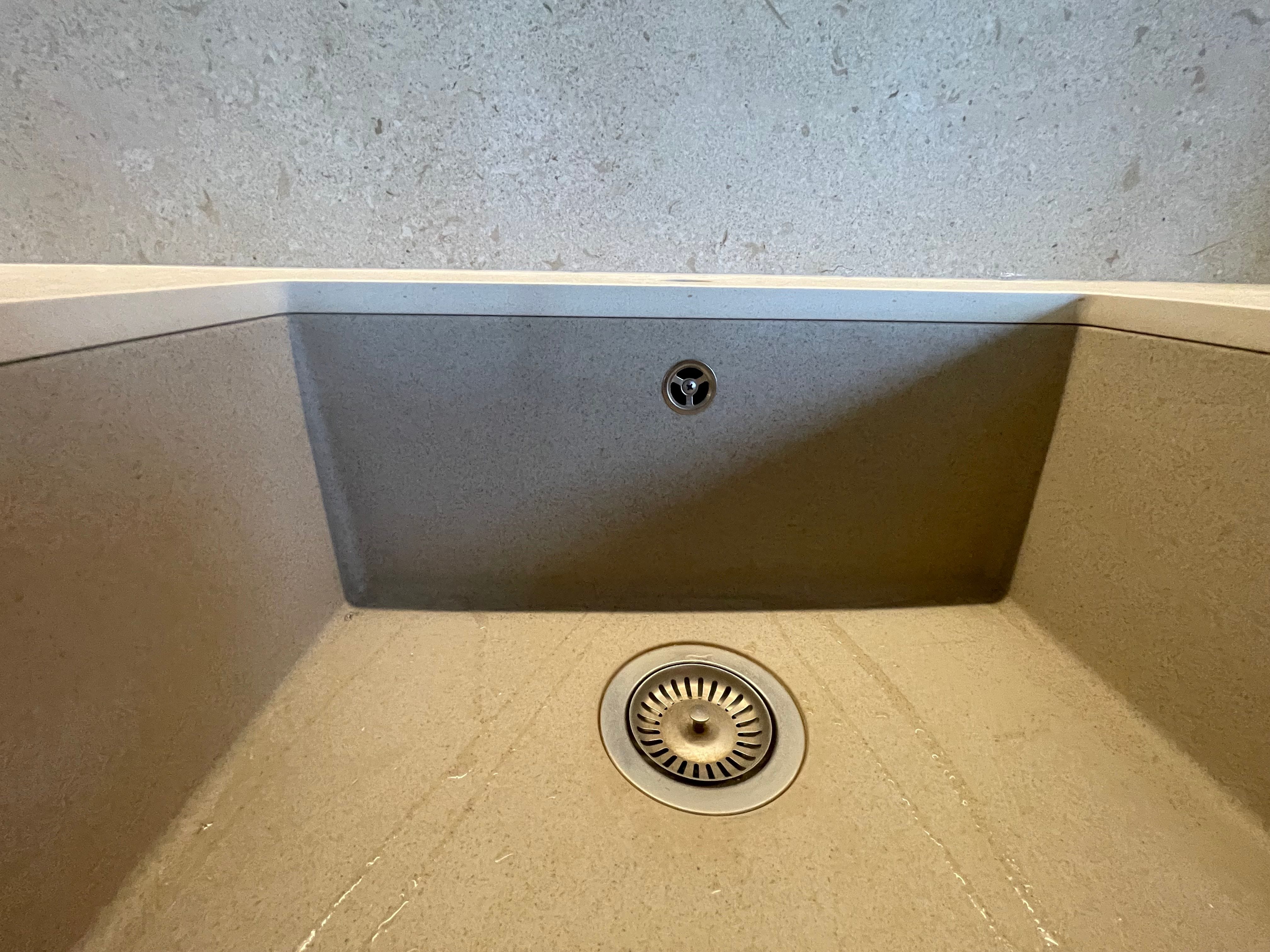 Köksbänkskiva i Dekton Avorio i Stockholm