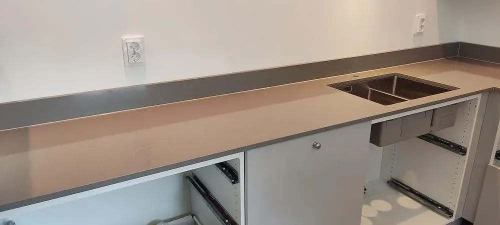 Projekt Silestone Gris Expo - Rönnäng.