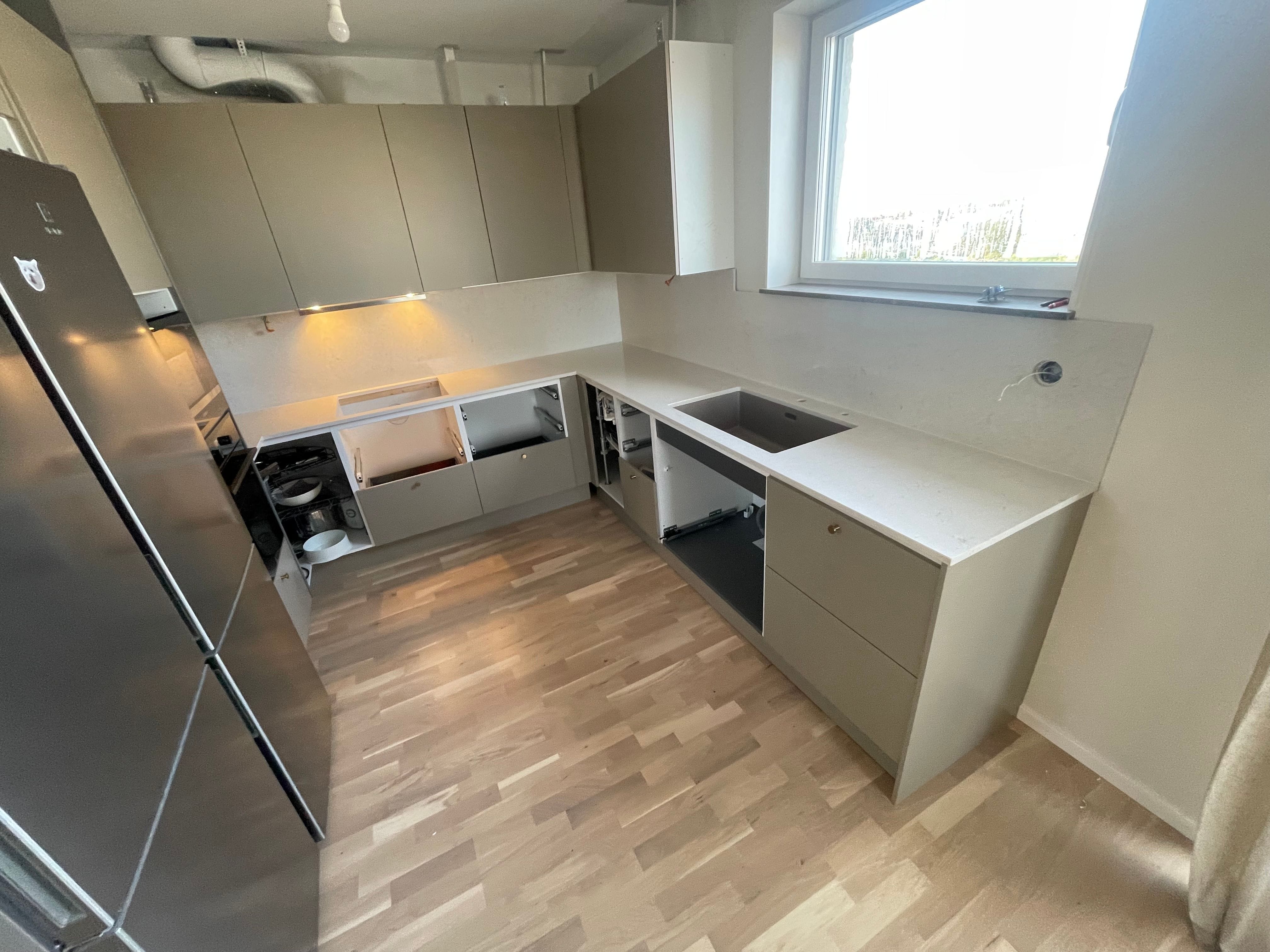 Köksbänkskiva i Silestone Snowy Ibiza, Nacka
