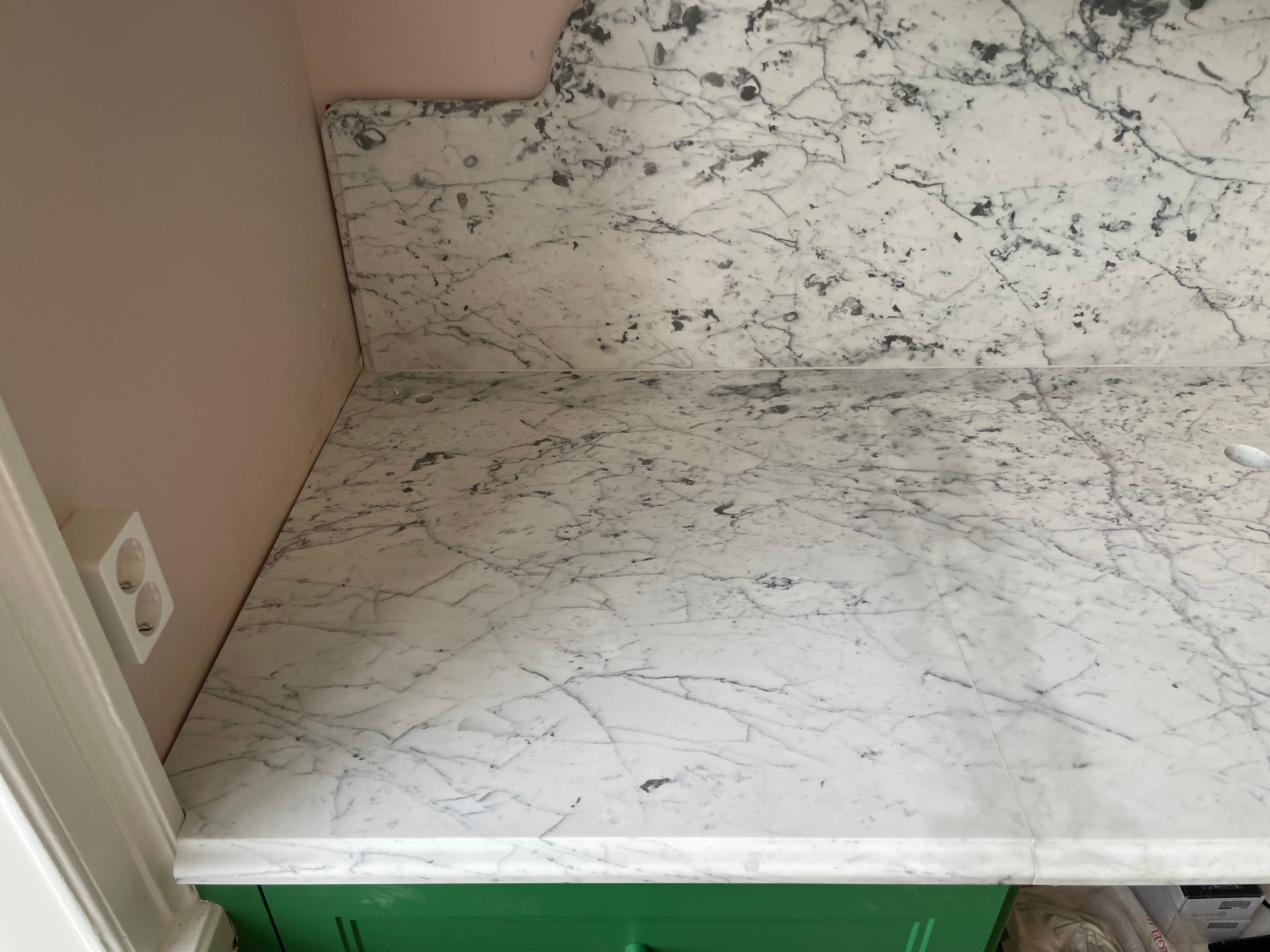 Carrara C köksbänkskiva i Solna
