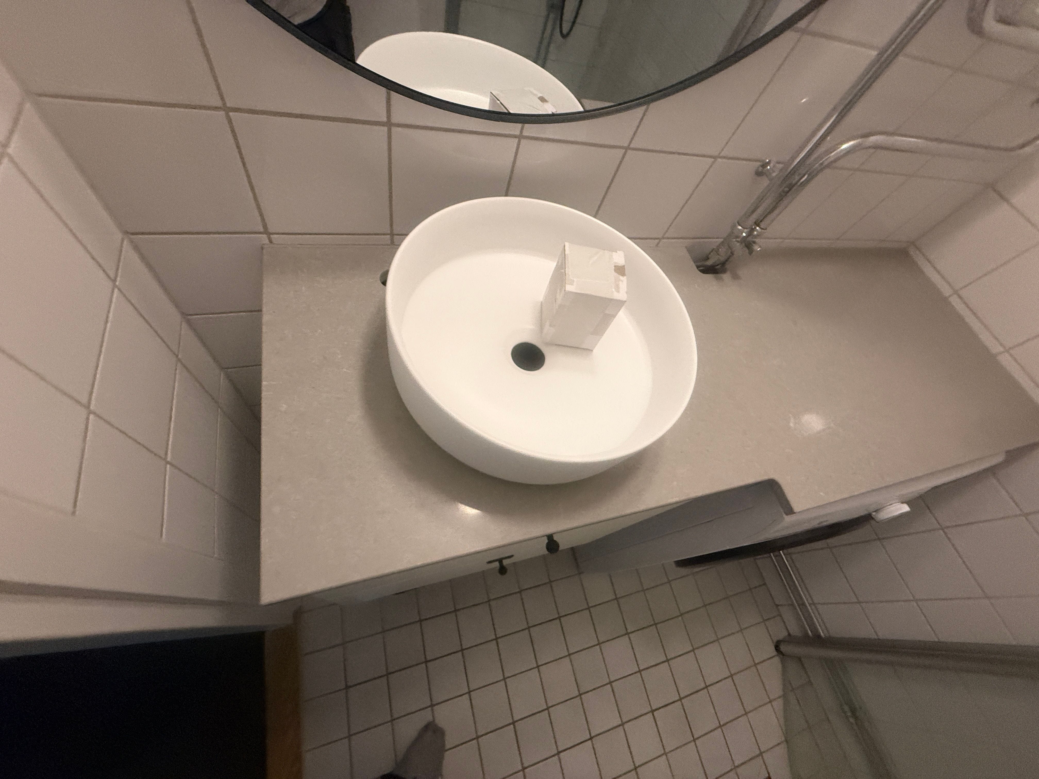 Makrana-keramik i Stockholm – köksö och badrum