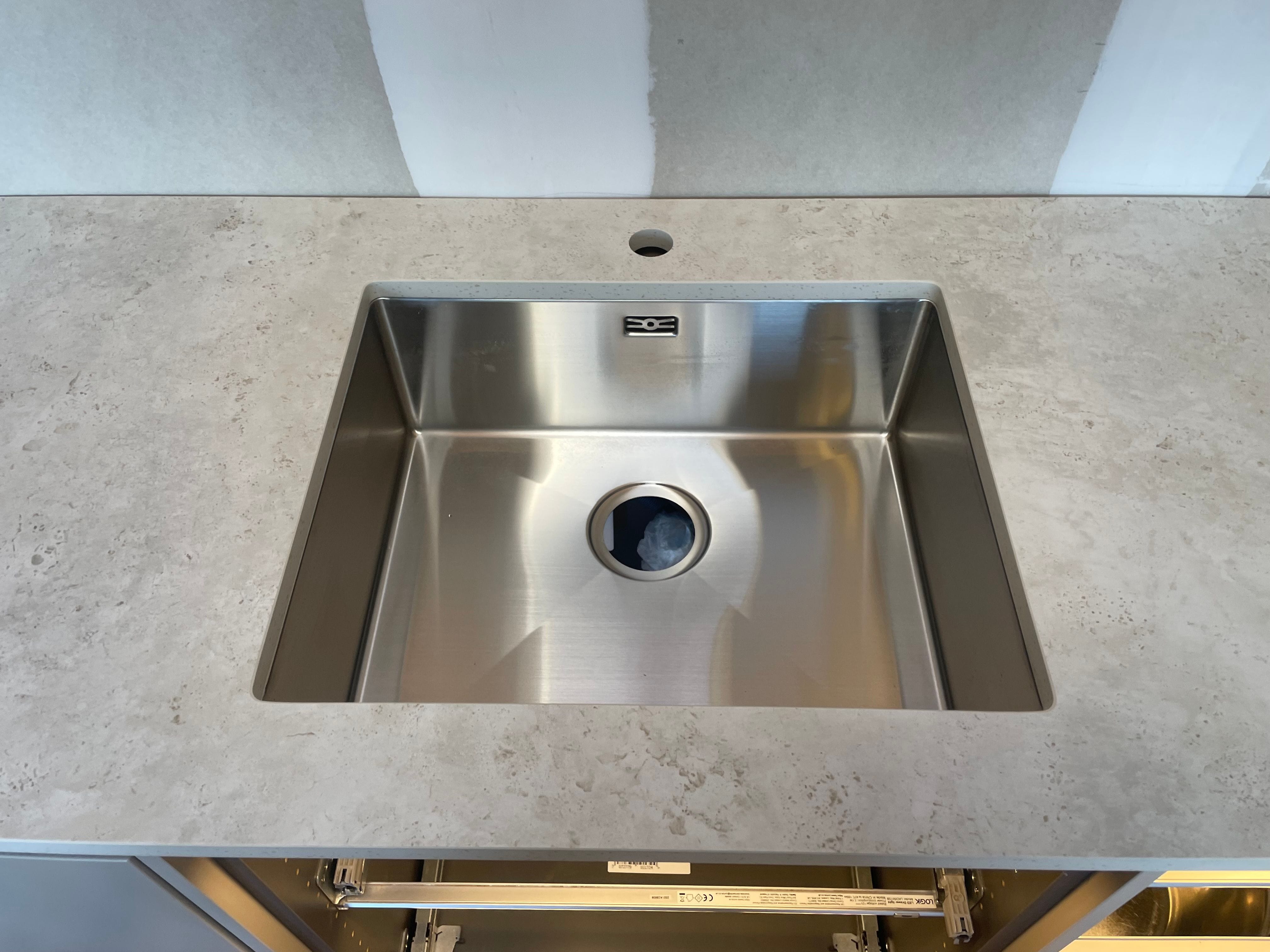 Köksbänkskiva i Dekton i Sollentuna