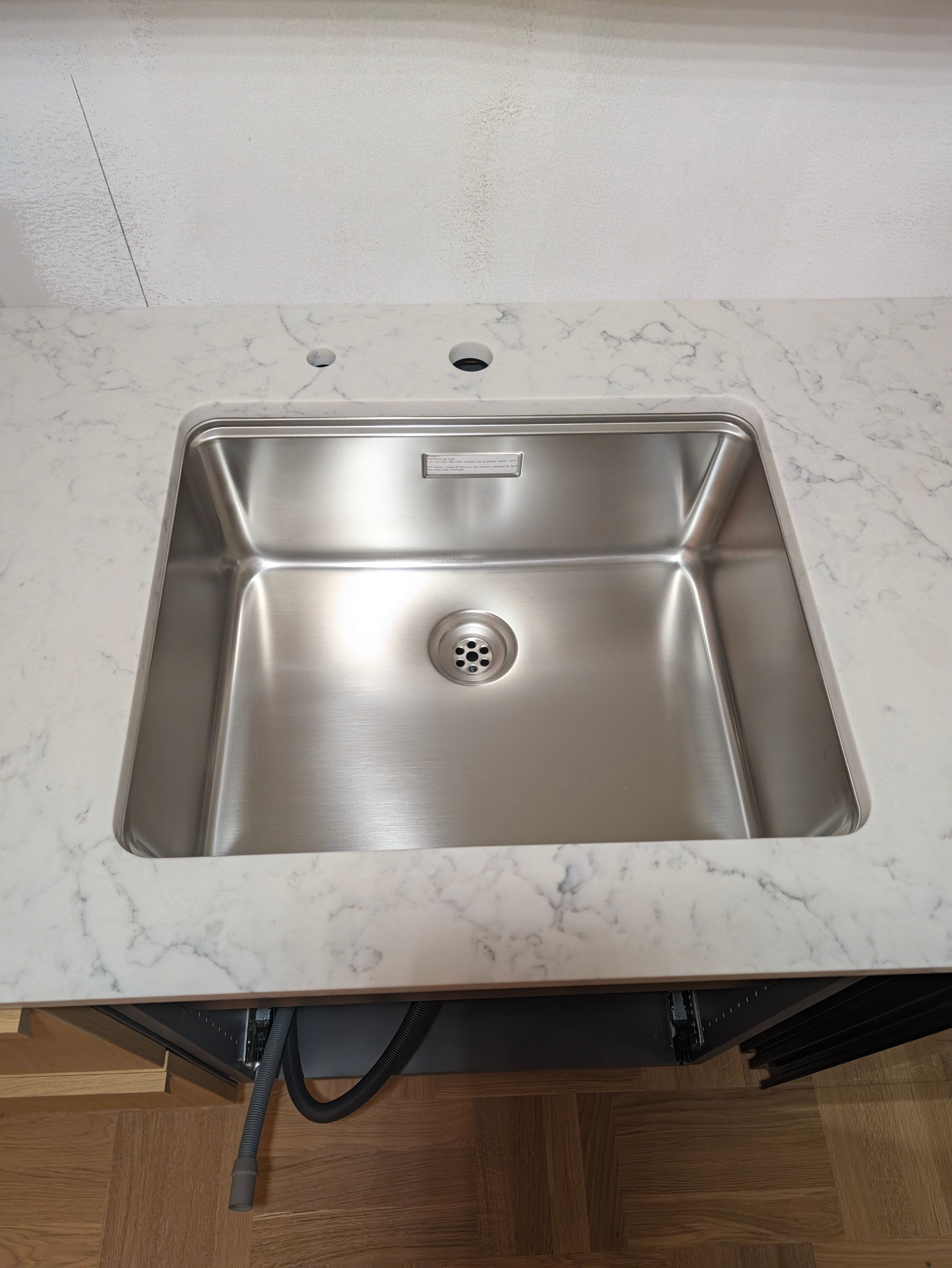 Köksbänkskiva i Malmö – Technistone Mystery White