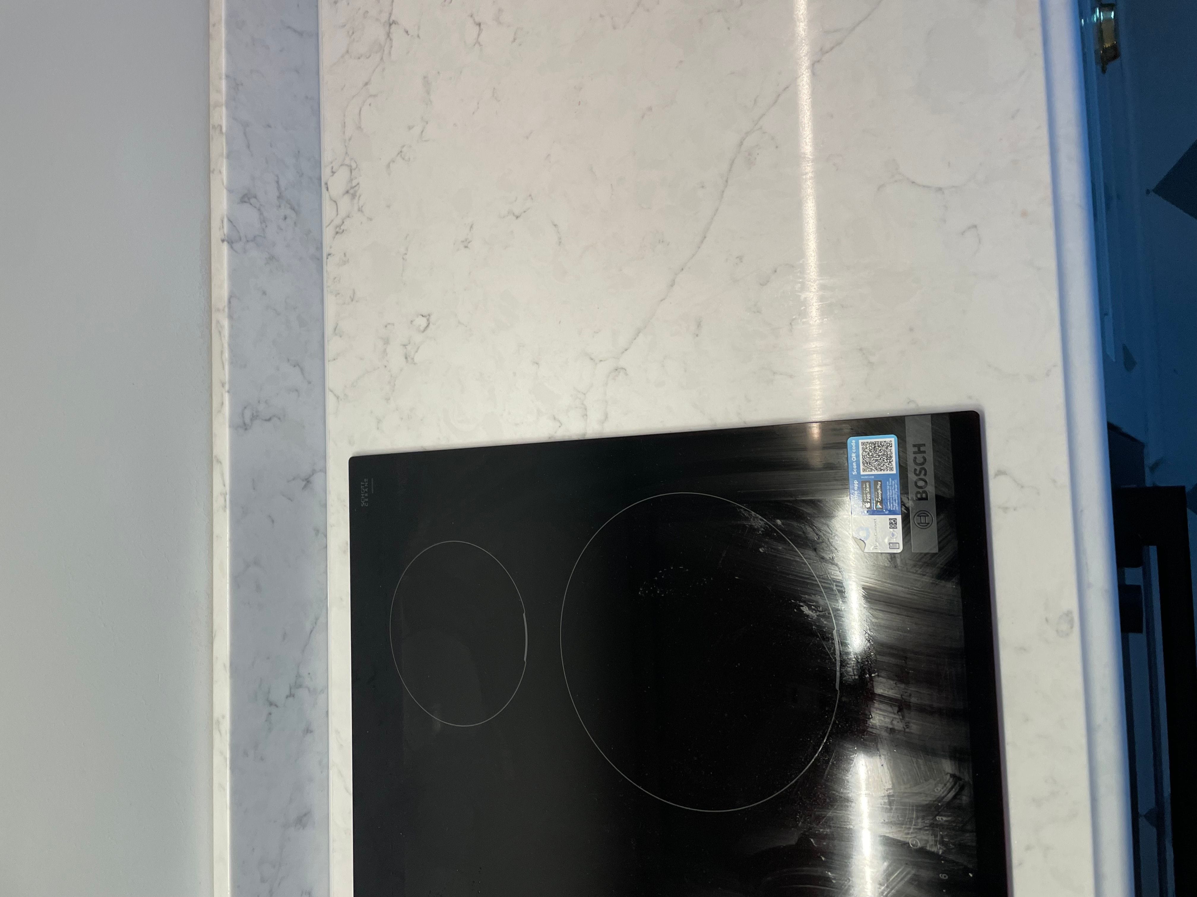 Köksbänkskiva i Sundbyberg – Mystery White