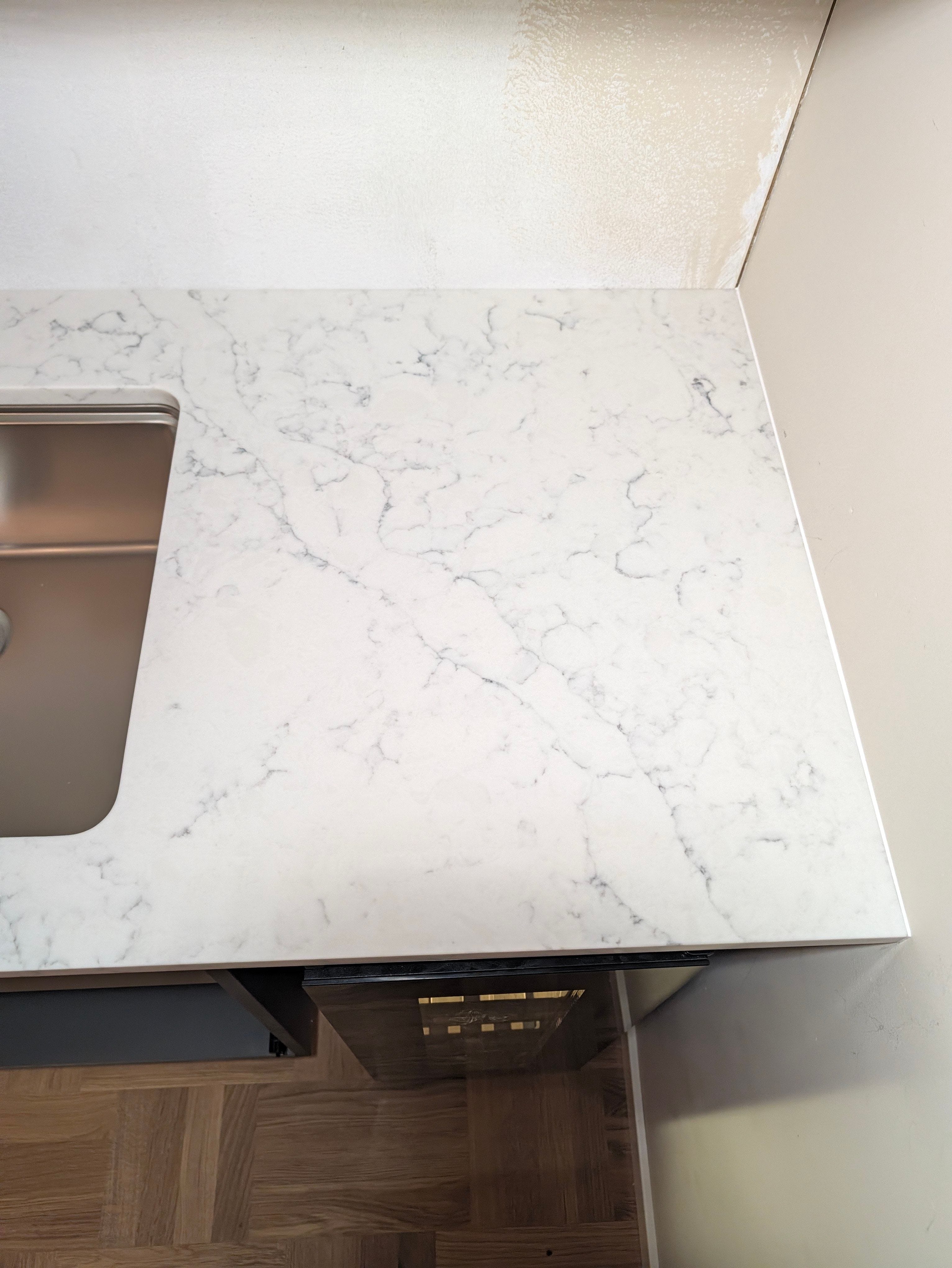 Köksbänkskiva i Malmö – Technistone Mystery White