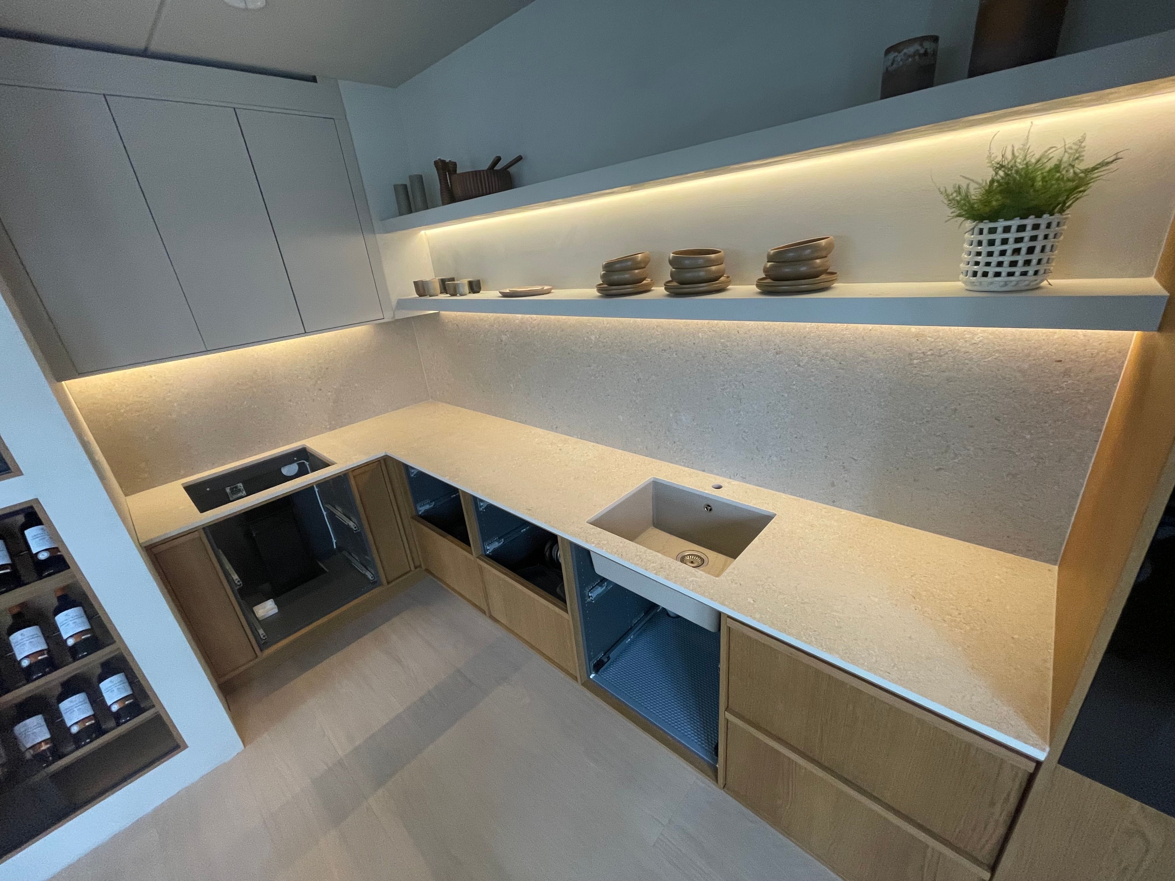 Köksbänkskiva i Dekton Avorio i Stockholm