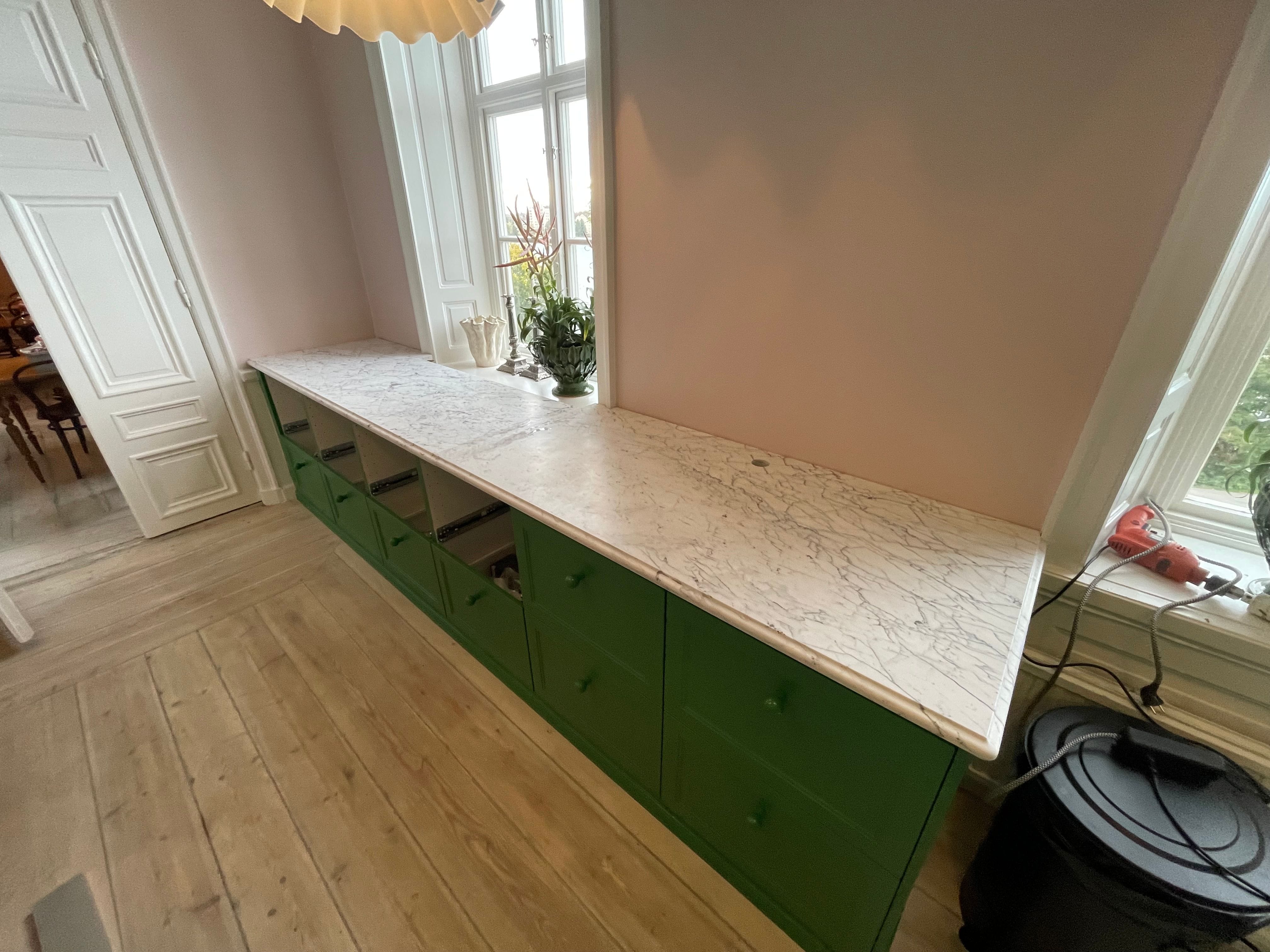 Carrara C köksbänkskiva i Solna