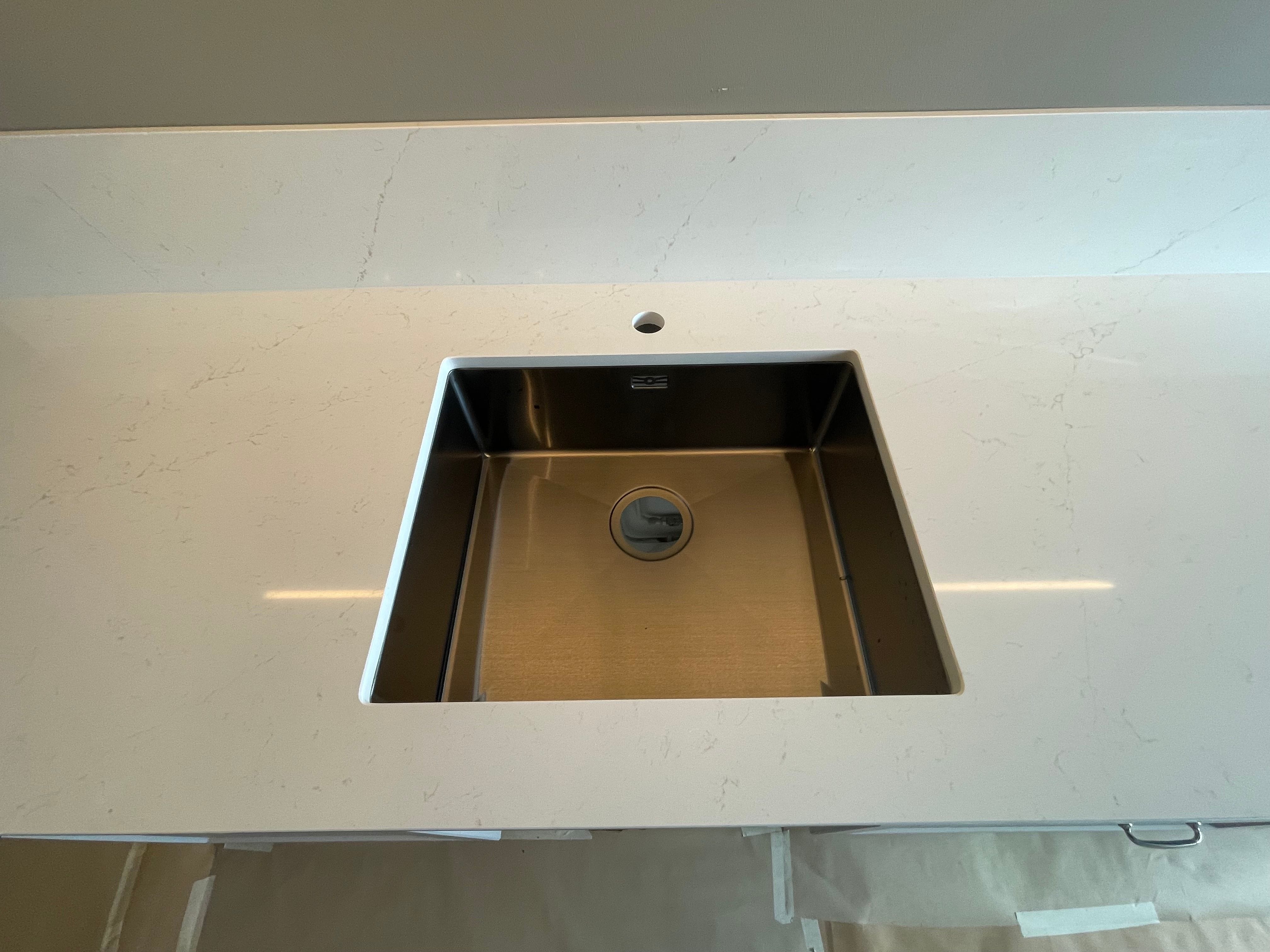 Köksbänkskiva i Nacka med Silestone Persian White