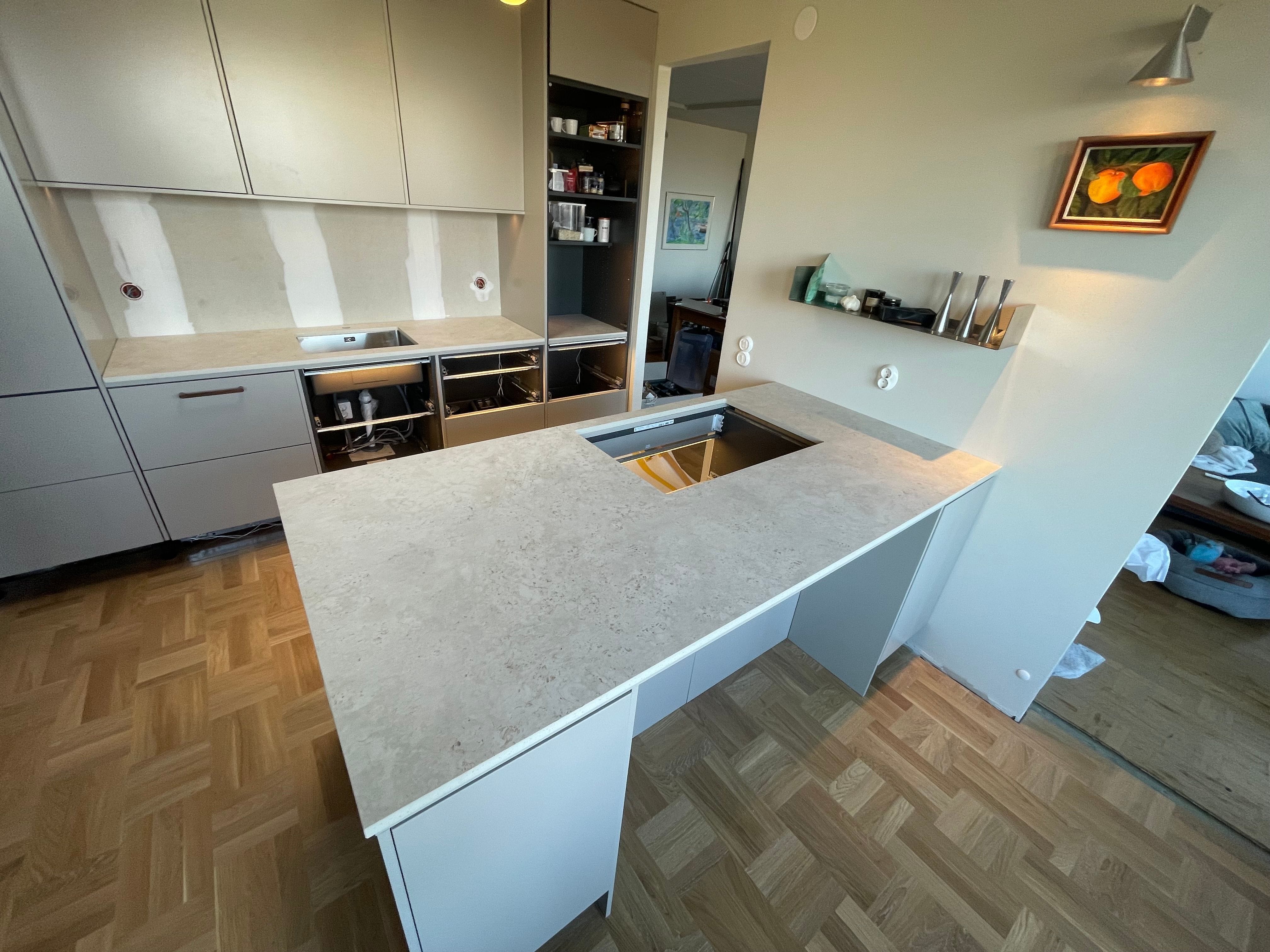 Köksbänkskiva i Dekton i Sollentuna