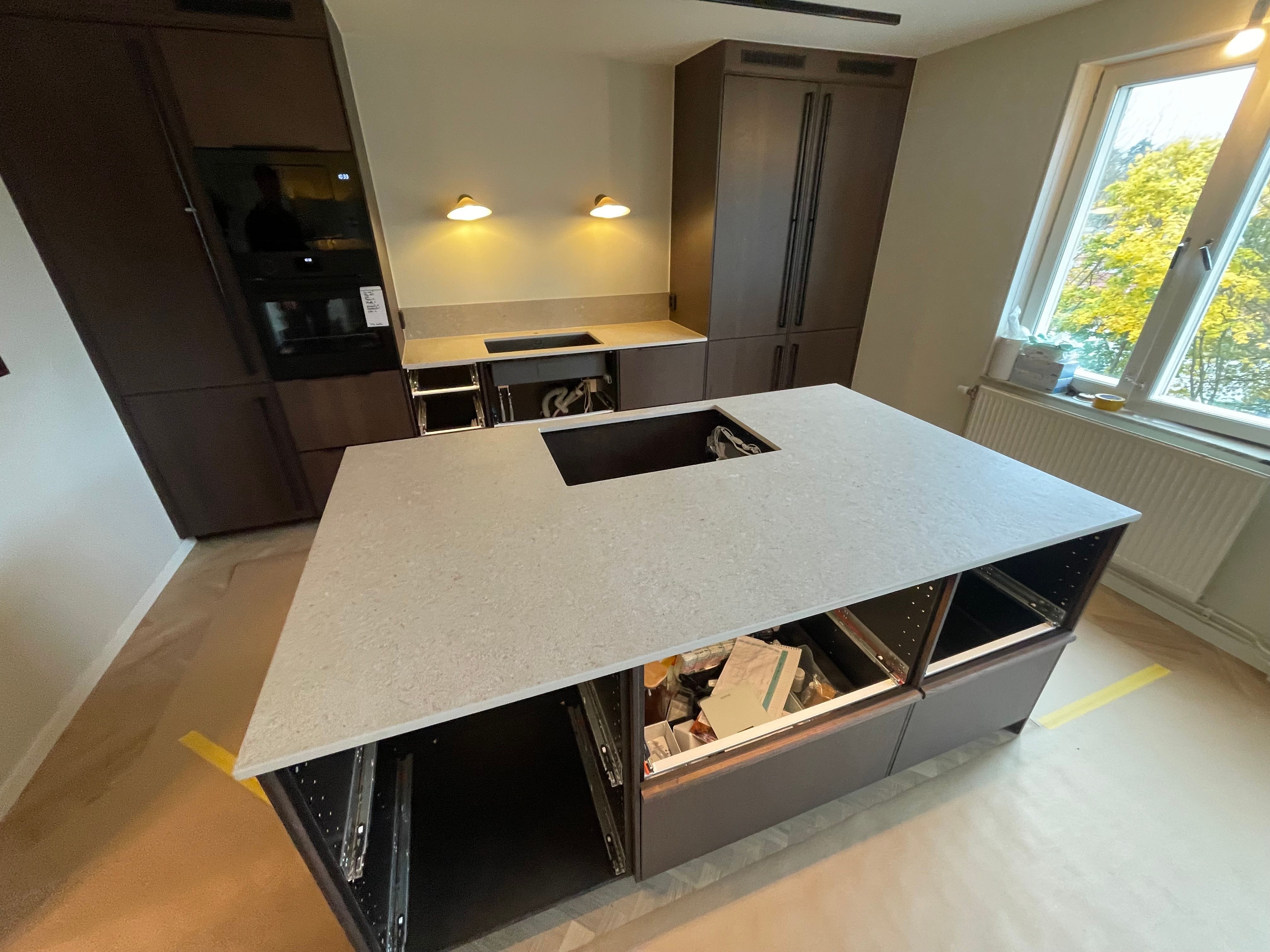 Köksbänkskiva i Dekton Avorio – Stockholm