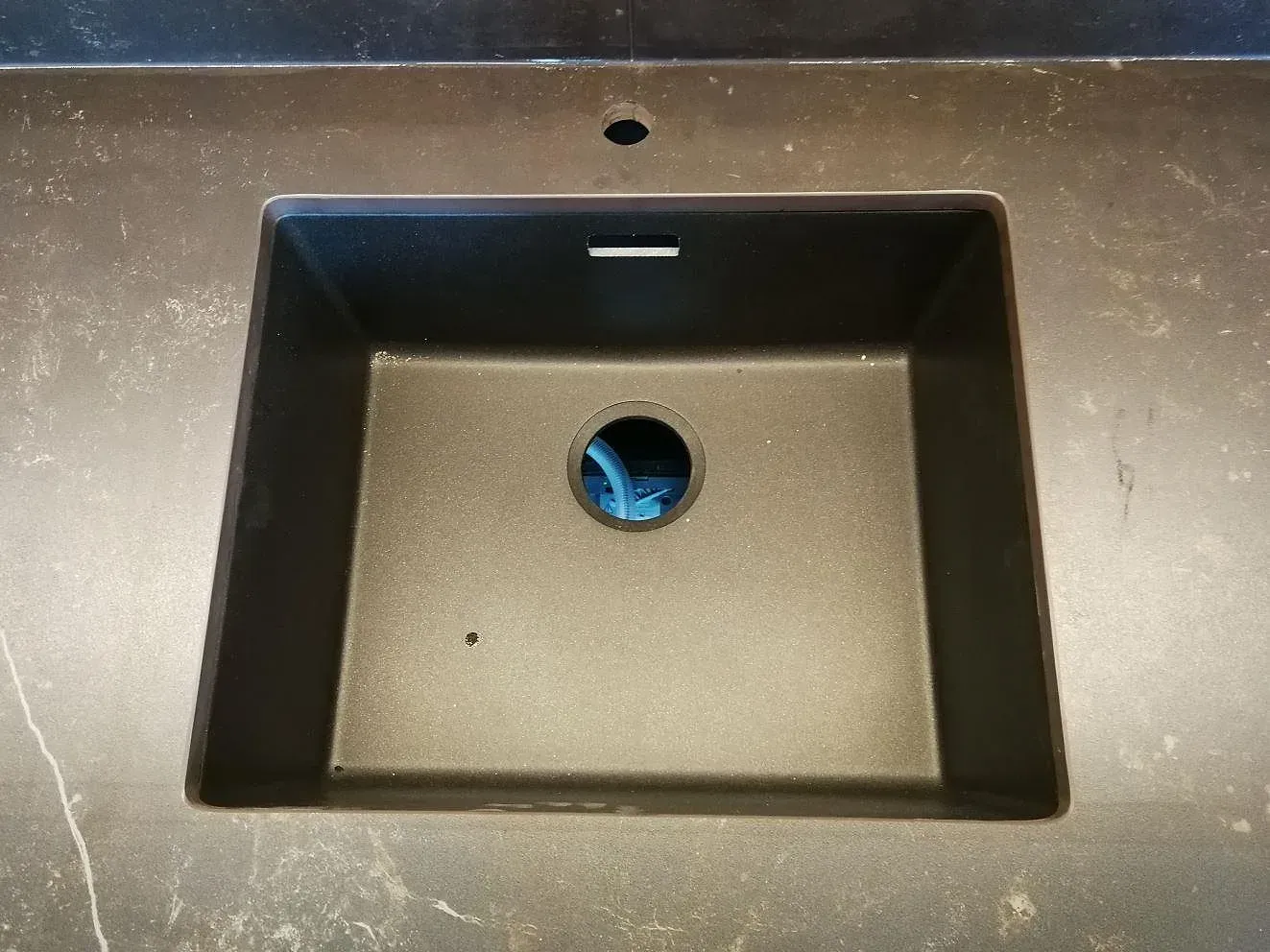 Projekt Dekton Kelya - Sundbyberg.