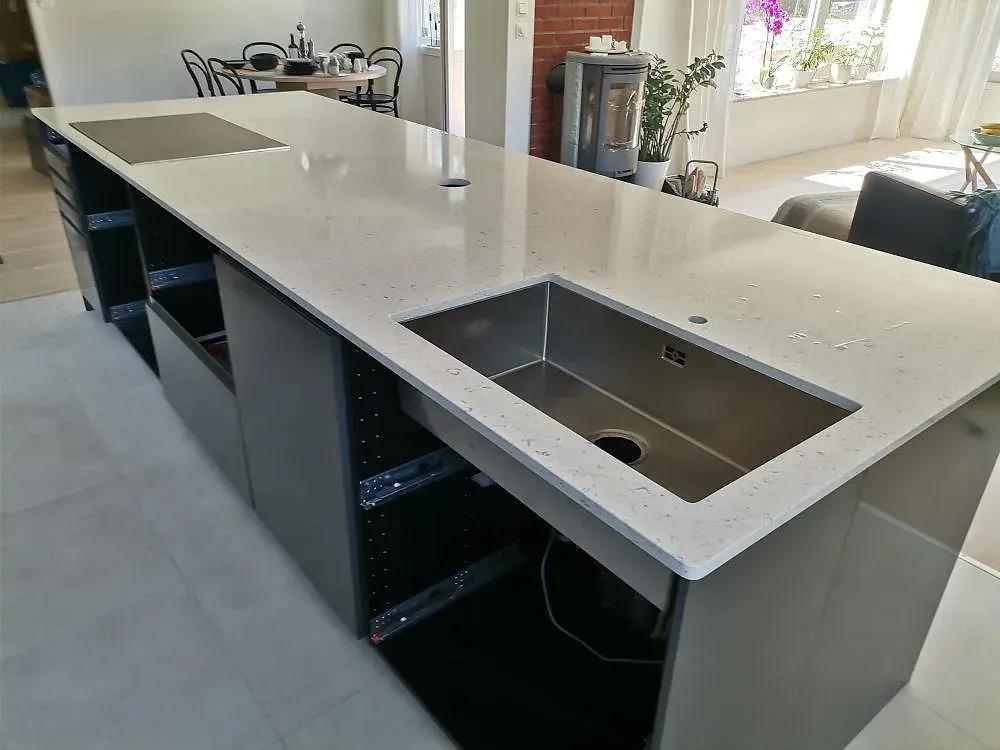 Projekt Silestone Bianco River - Tyresö.