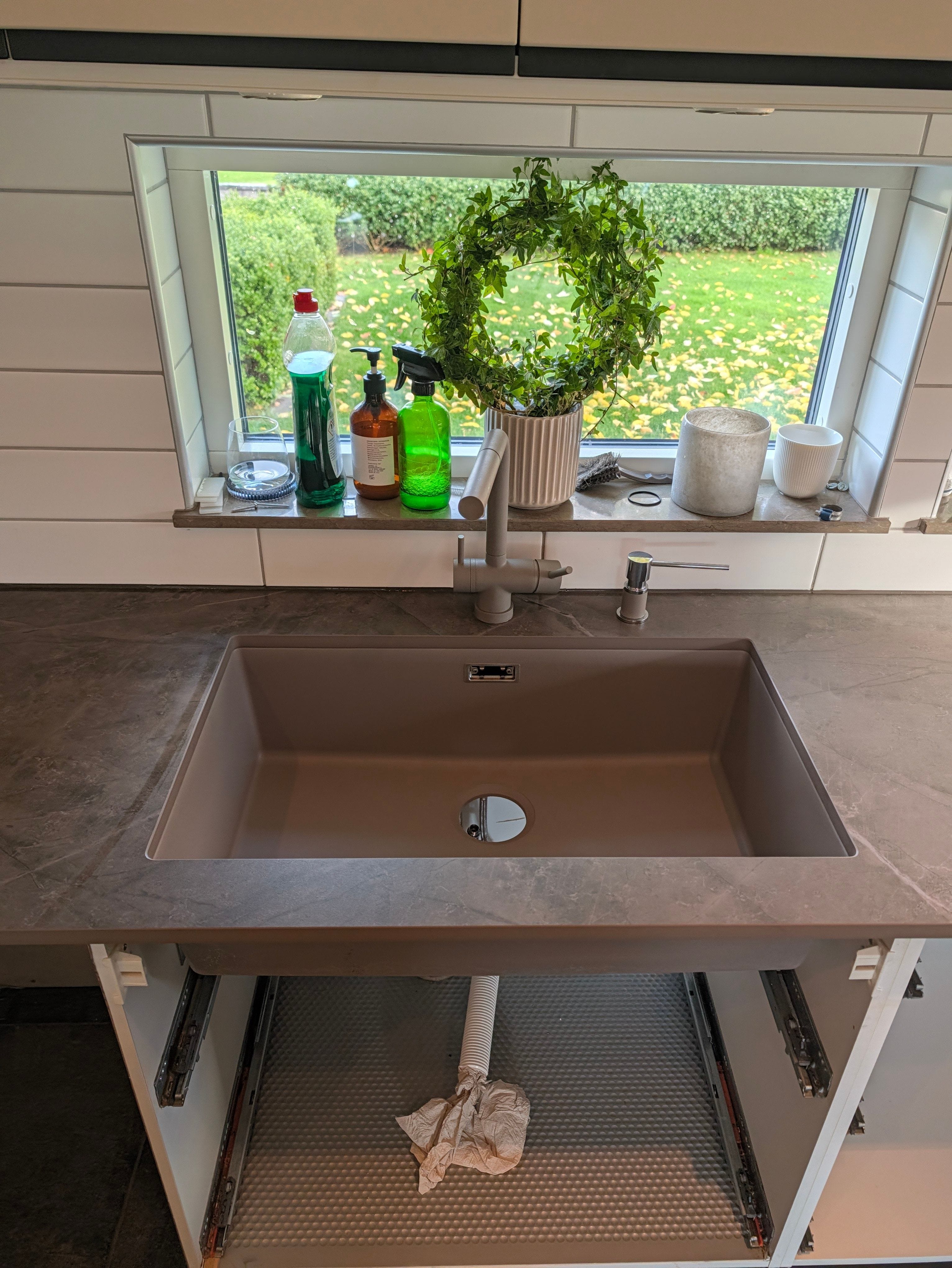 Köksbänkskiva i Dekton Kira i Anderstorp