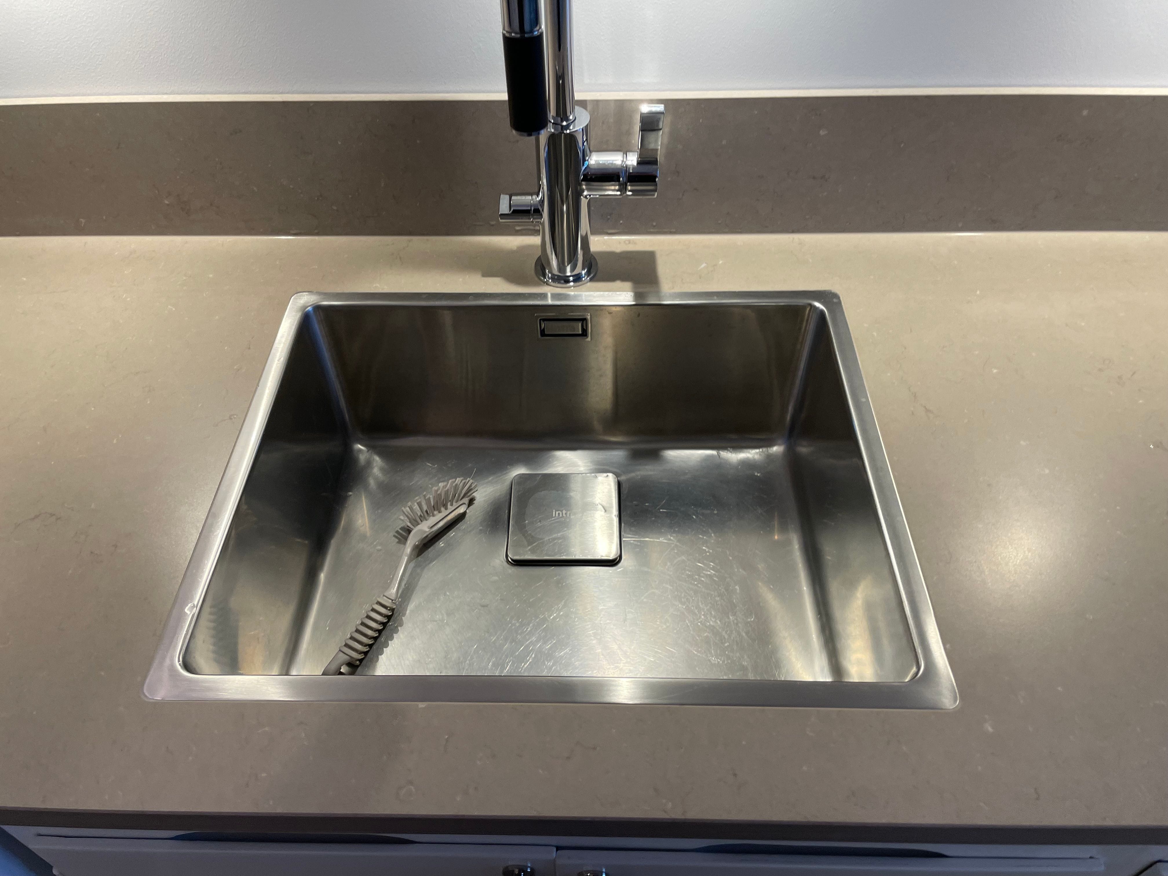 Köksbänkskiva i Silestone Coral Clay, Nacka