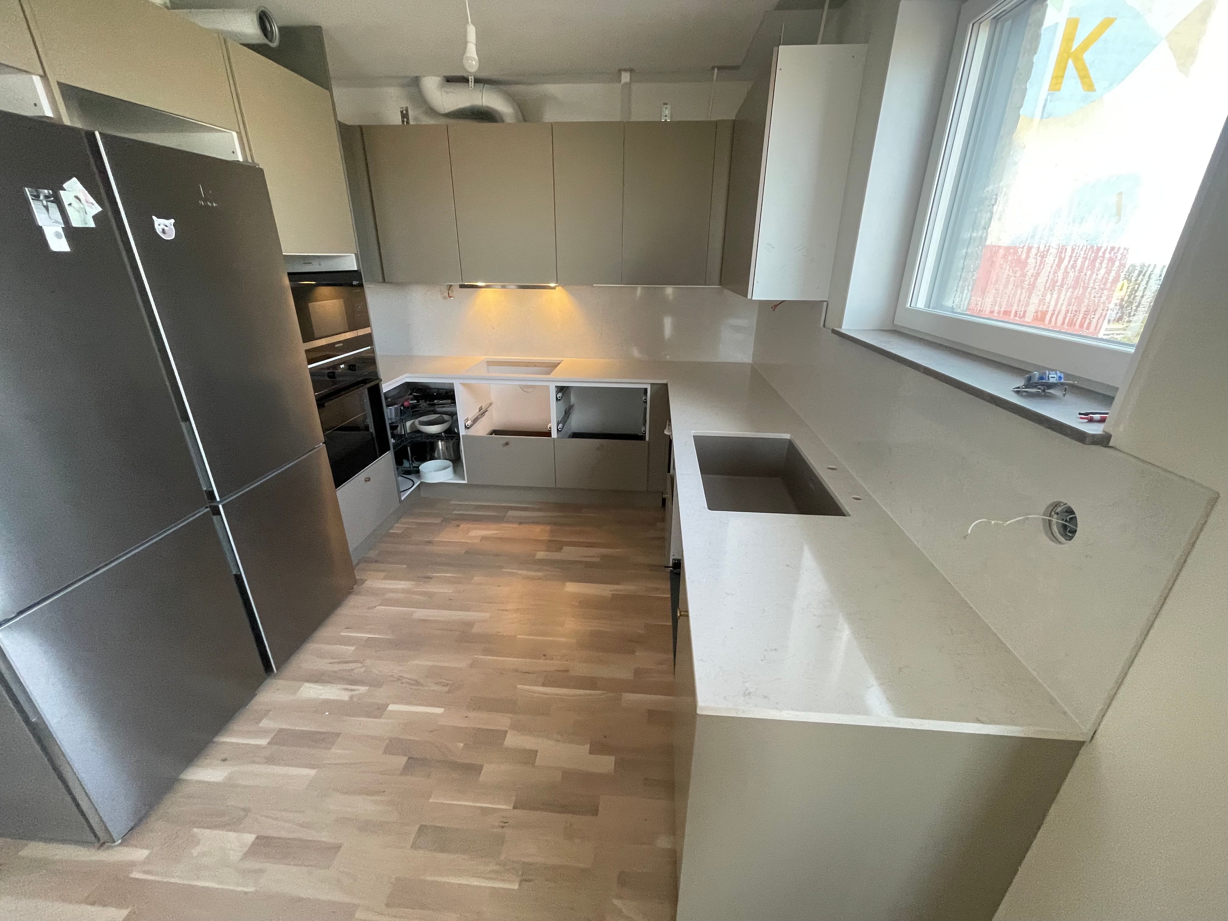 Köksbänkskiva i Silestone Snowy Ibiza, Nacka